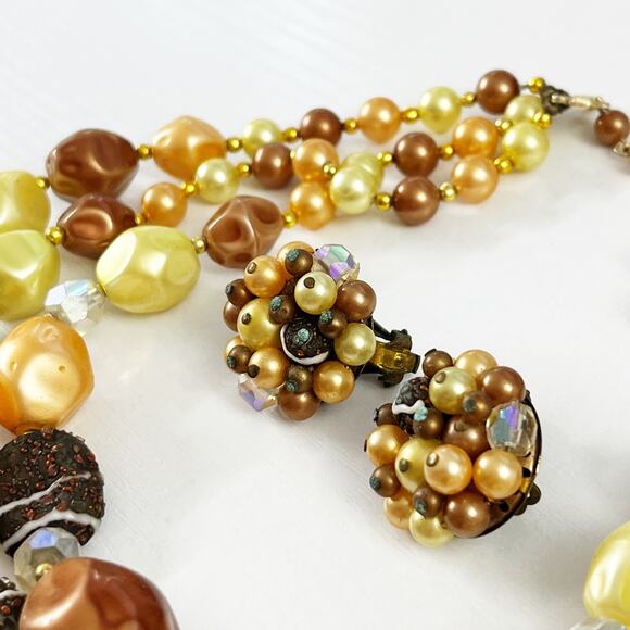 Vintage JAPAN 3-Strand Gold Chunky Bead Necklace & Earring Set - Picture 8 of 9